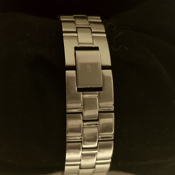 Bulova A1 watch lined with diamond chips - Picture 3 of 4